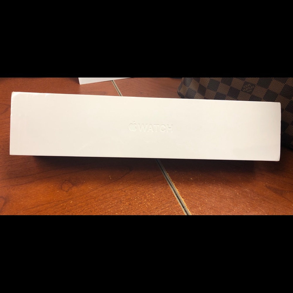 Brand New Apple Watch Series 2!! 42mm